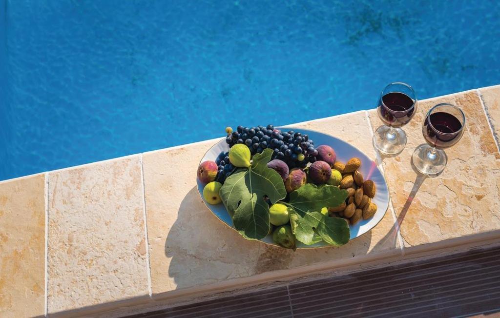 Holiday Home Sunce Dalmacije Mratovo 外观 照片